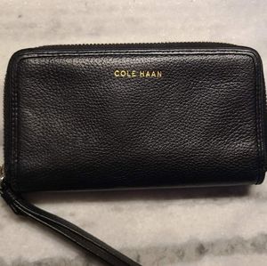 Black and gold Wirst Wallet